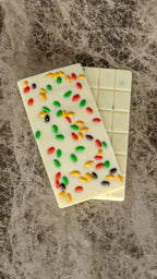 White Chocolate with Candy Sunflower Seeds (100g)