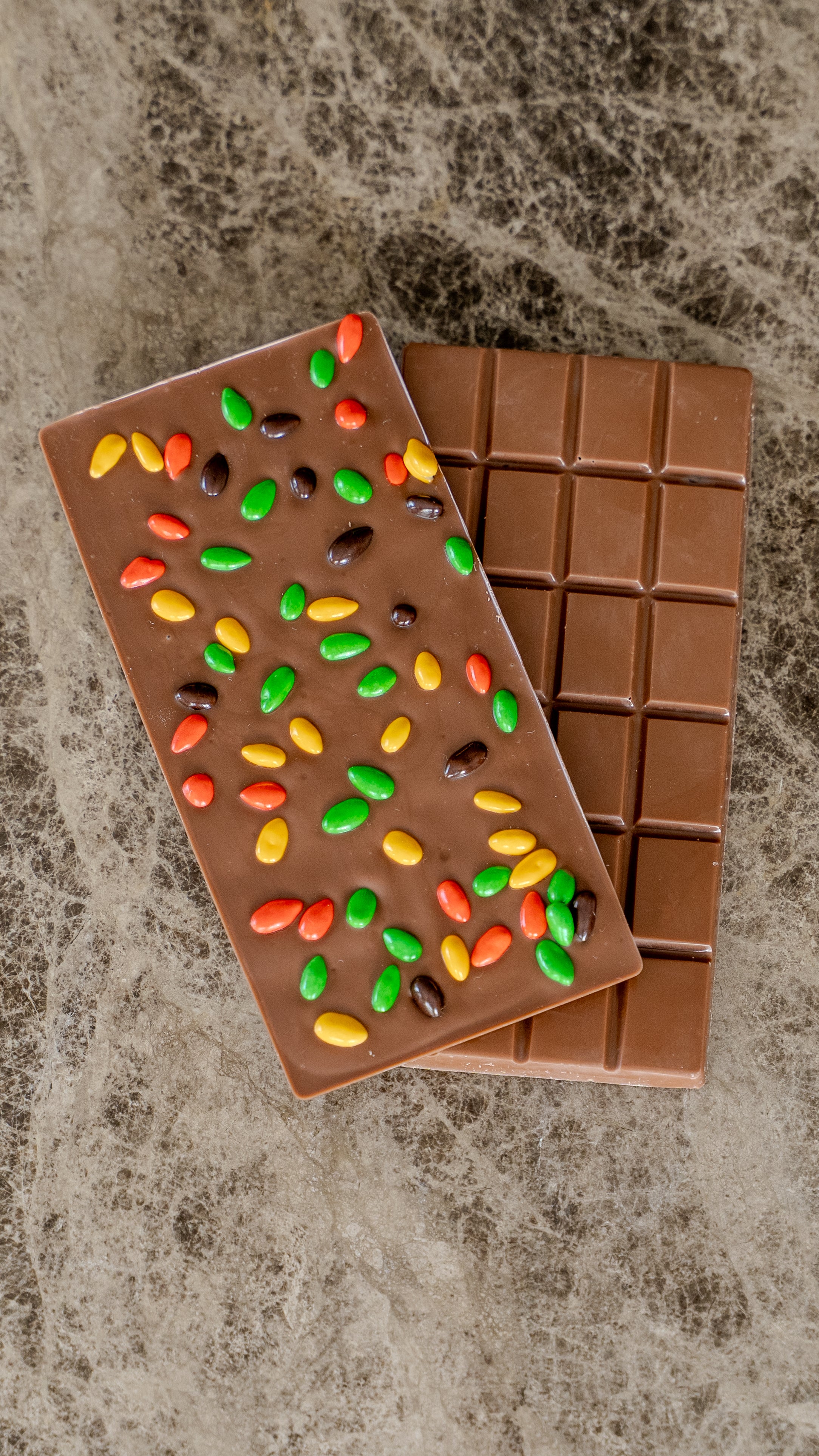 Milk Chocolate with Candy Sunflower Seeds (100g)